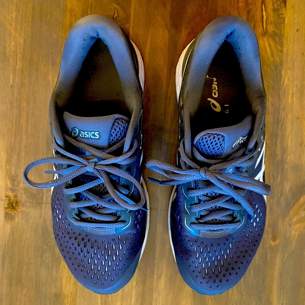 Men’s ASICS size 8.5